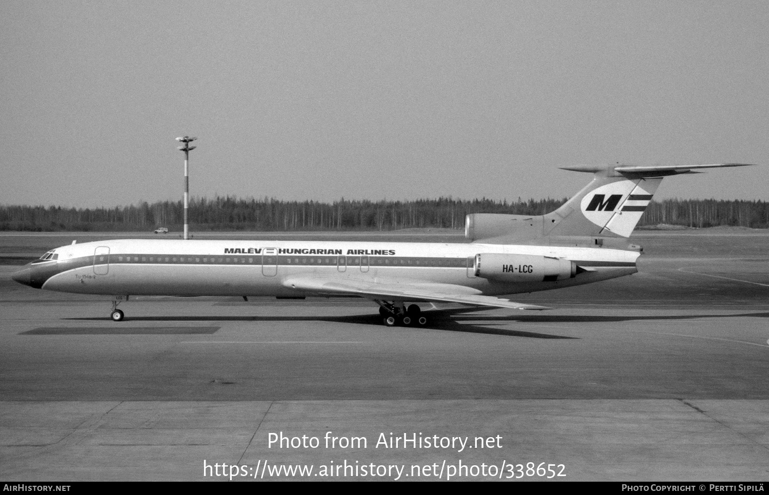 Aircraft Photo of HA-LCG | Tupolev Tu-154B-2 | Malév - Hungarian Airlines | AirHistory.net #338652