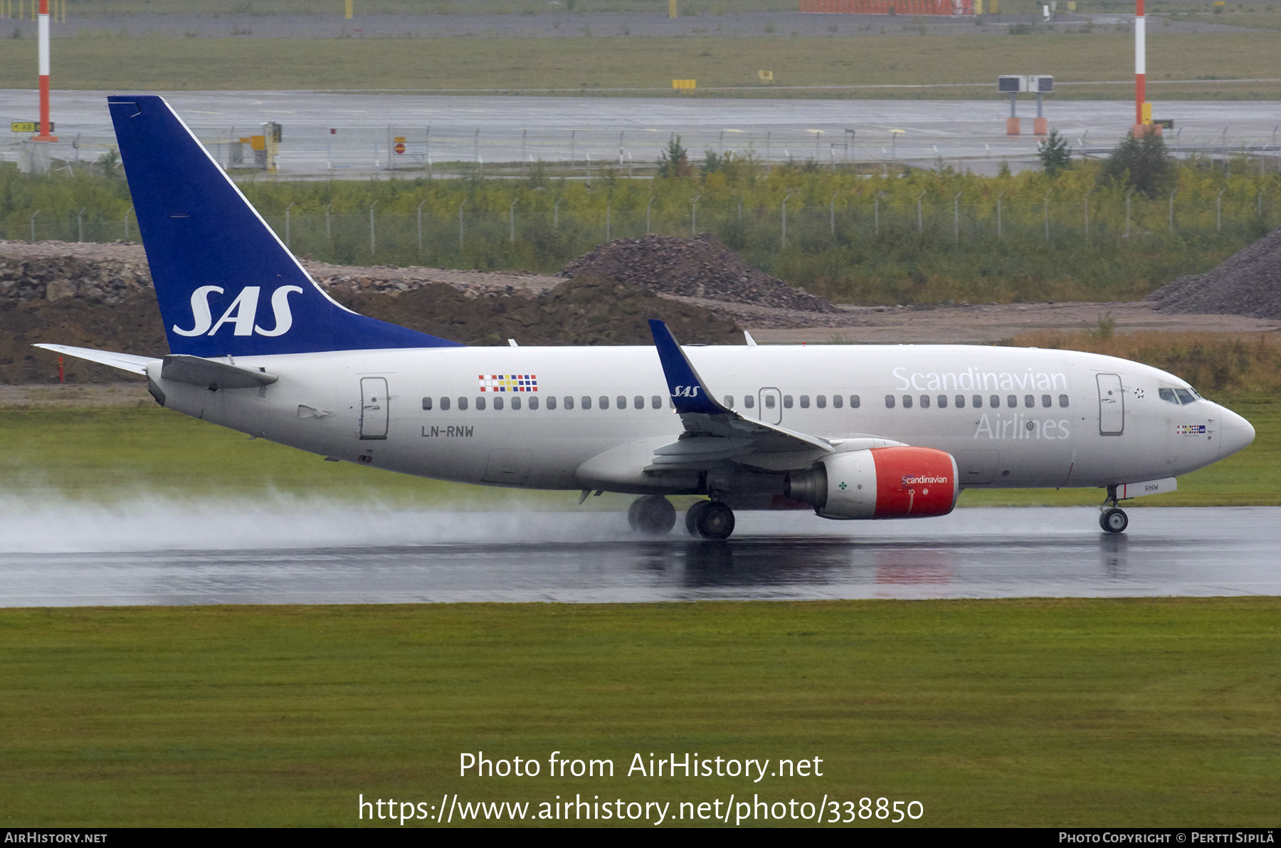 Aircraft Photo of LN-RNW | Boeing 737-783 | Scandinavian Airlines - SAS | AirHistory.net #338850