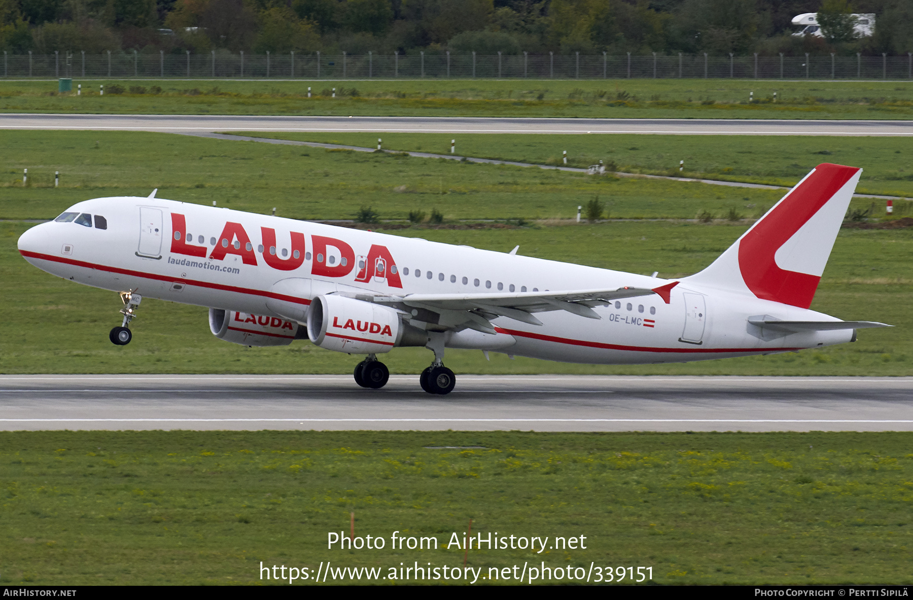 Aircraft Photo of OE-LMC | Airbus A320-214 | Lauda | AirHistory.net #339151