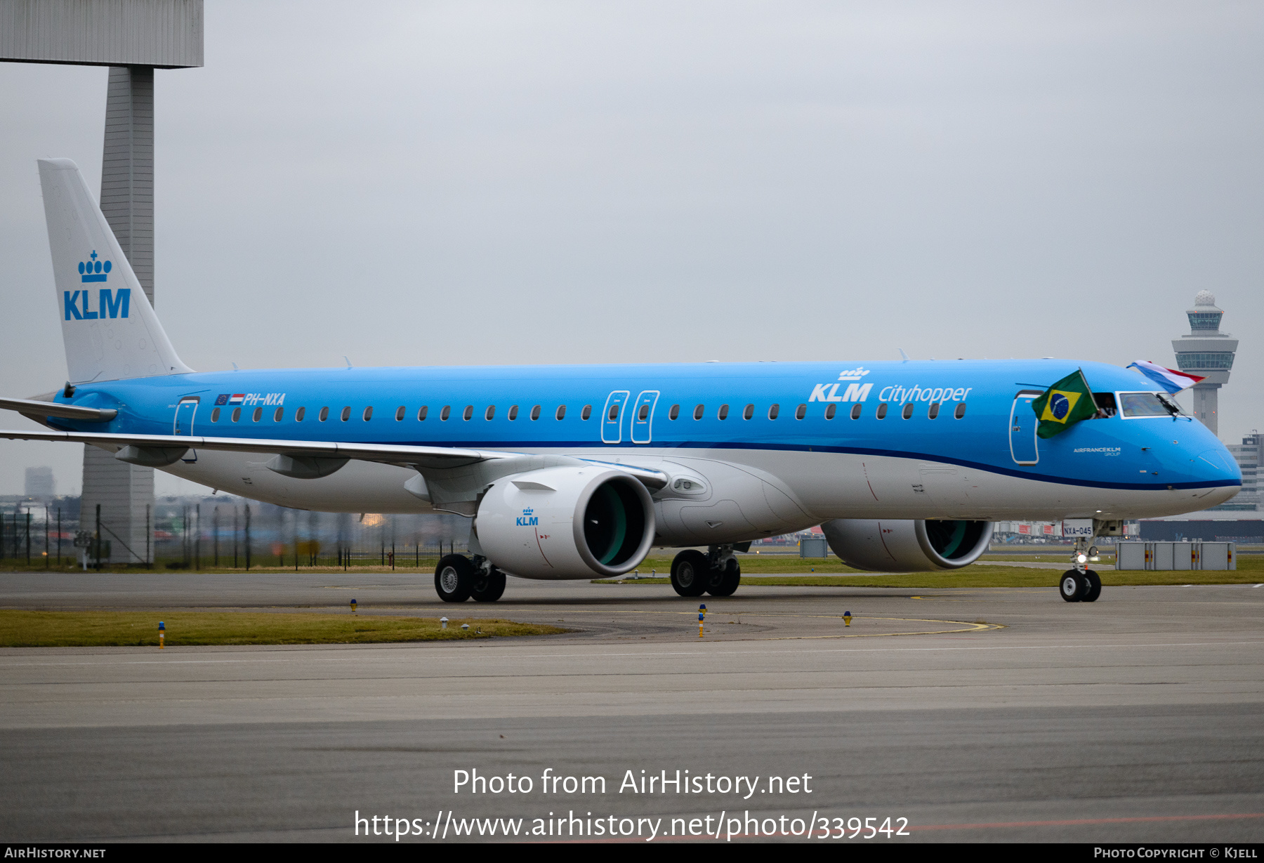 Aircraft Photo of PH-NXA | Embraer 195-E2 (ERJ-190-400) | KLM Cityhopper | AirHistory.net #339542