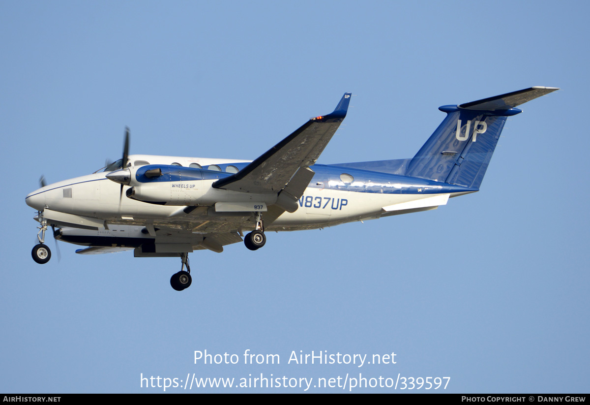 Aircraft Photo Of N7up Beechcraft 00 King Air 350 Wheels Up Airhistory Net