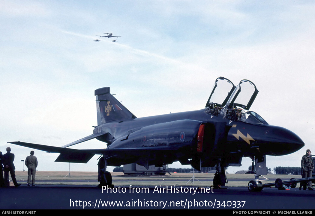 Aircraft Photo of XV582 | McDonnell Douglas F-4K Phantom FG1 | UK - Air Force | AirHistory.net #340337