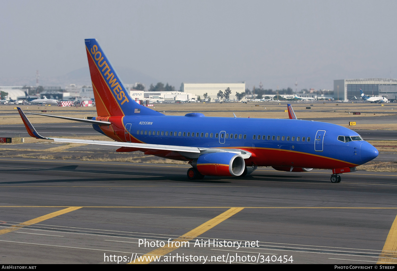 Aircraft Photo of N255WN | Boeing 737-7H4 | Southwest Airlines | AirHistory.net #340454