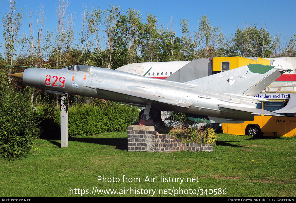 Aircraft Photo of 829 | Mikoyan-Gurevich MiG-21SPS | East Germany - Air Force | AirHistory.net #340586