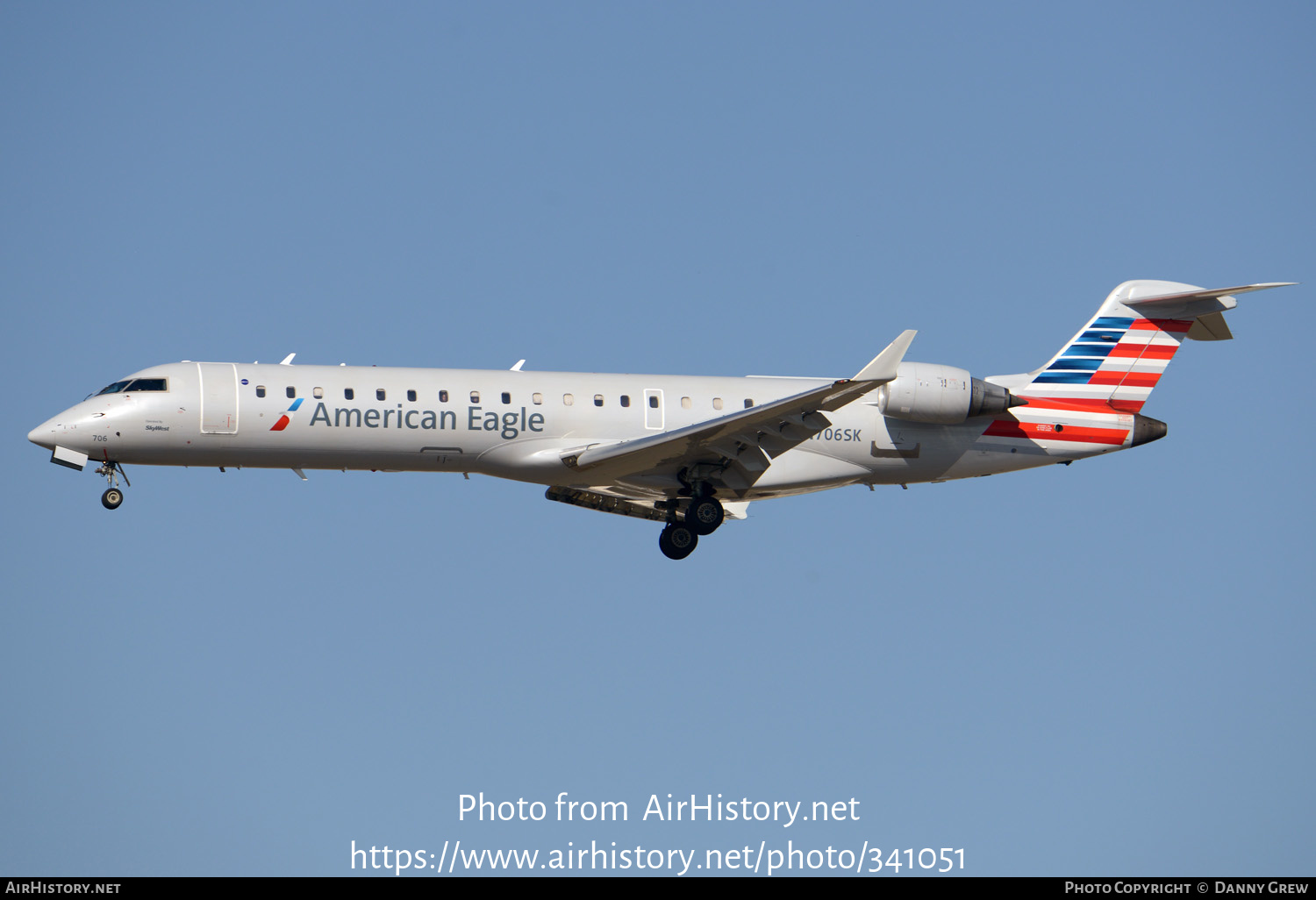 Aircraft Photo of N706SK | Bombardier CRJ-701ER (CL-600-2C10) | American Eagle | AirHistory.net #341051