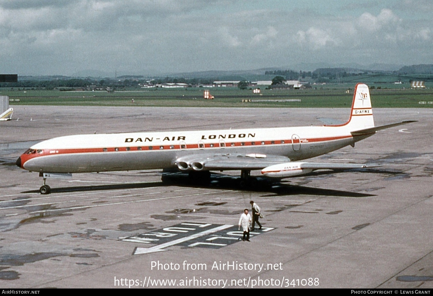 Aircraft Photo of G-AYWX | De Havilland D.H. 106 Comet 4C | Dan-Air London | AirHistory.net #341088