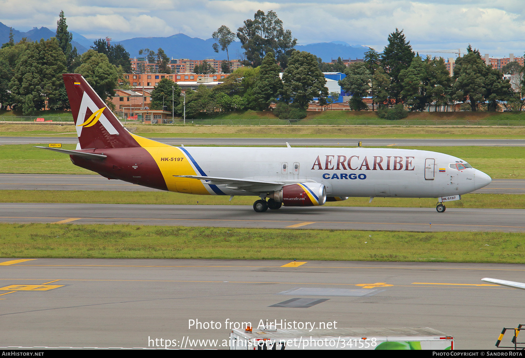 Aircraft Photo of HK-5197 | Boeing 737-476(SF) | AerCaribe Cargo | AirHistory.net #341558