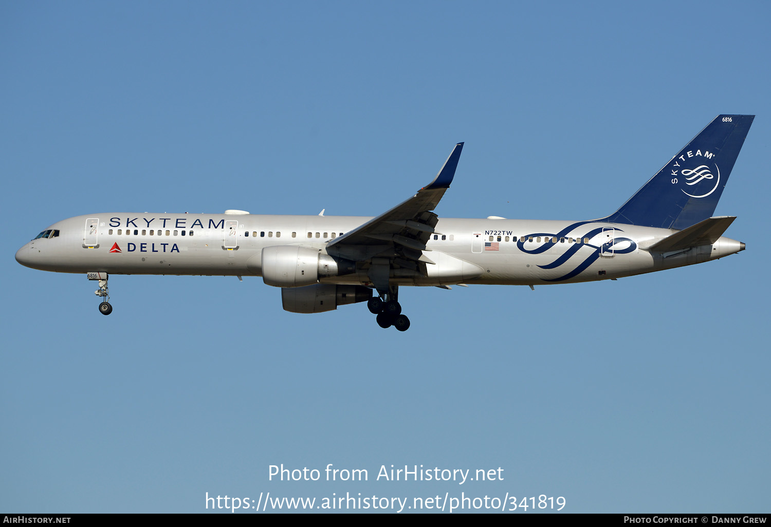 Aircraft Photo of N722TW | Boeing 757-231 | Delta Air Lines | AirHistory.net #341819