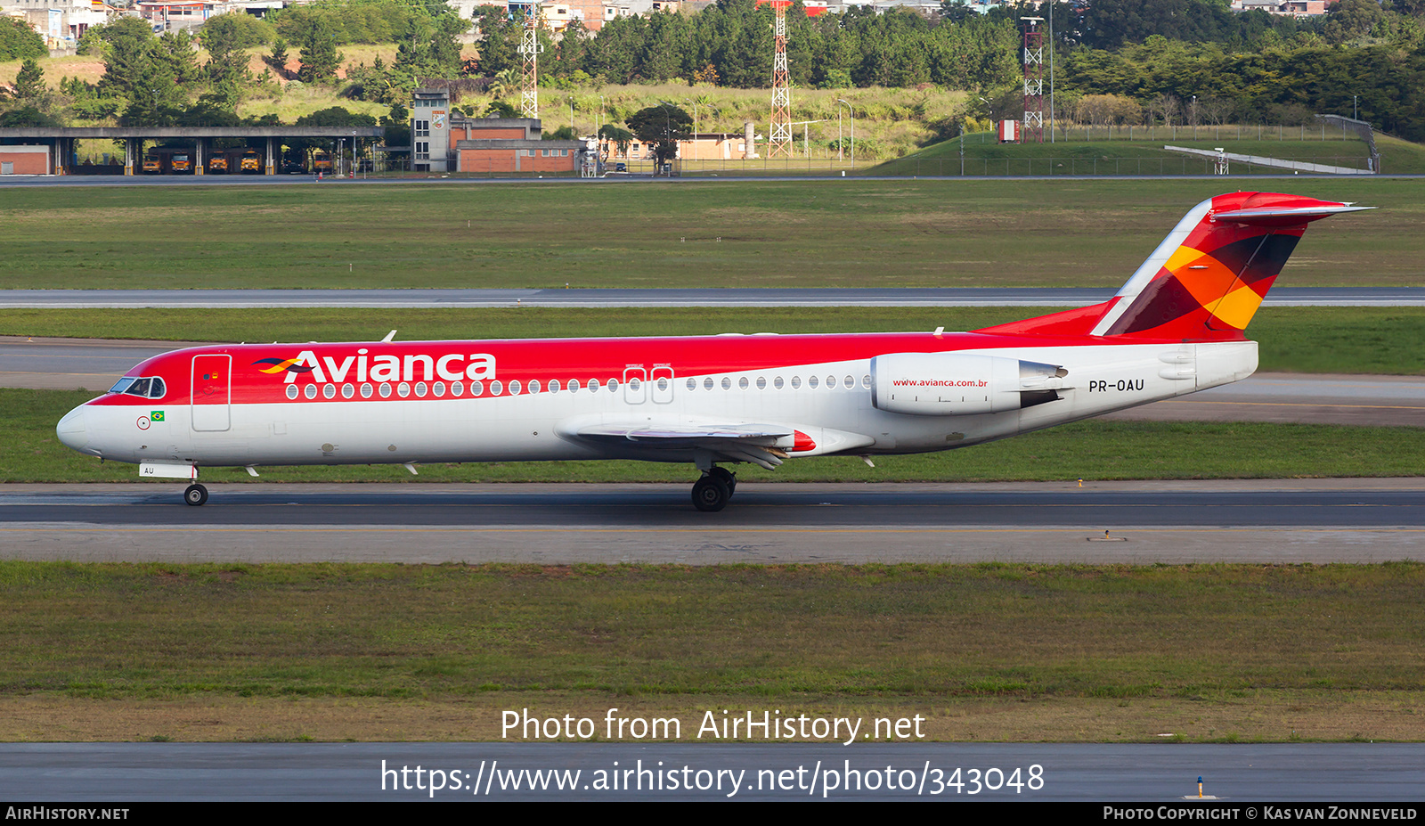 Aircraft Photo of PR-OAU | Fokker 100 (F28-0100) | Avianca | AirHistory.net #343048