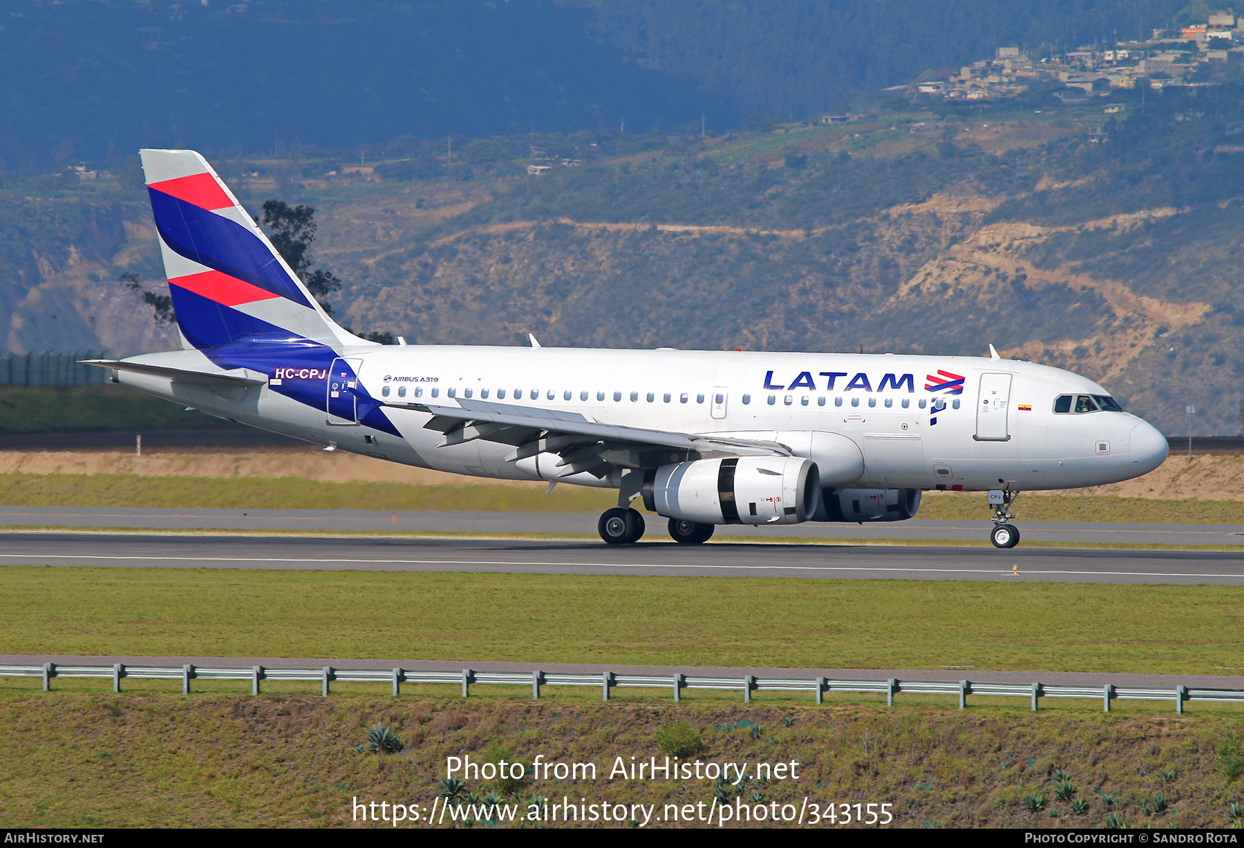 Aircraft Photo of HC-CPJ | Airbus A319-132 | LATAM Airlines | AirHistory.net #343155