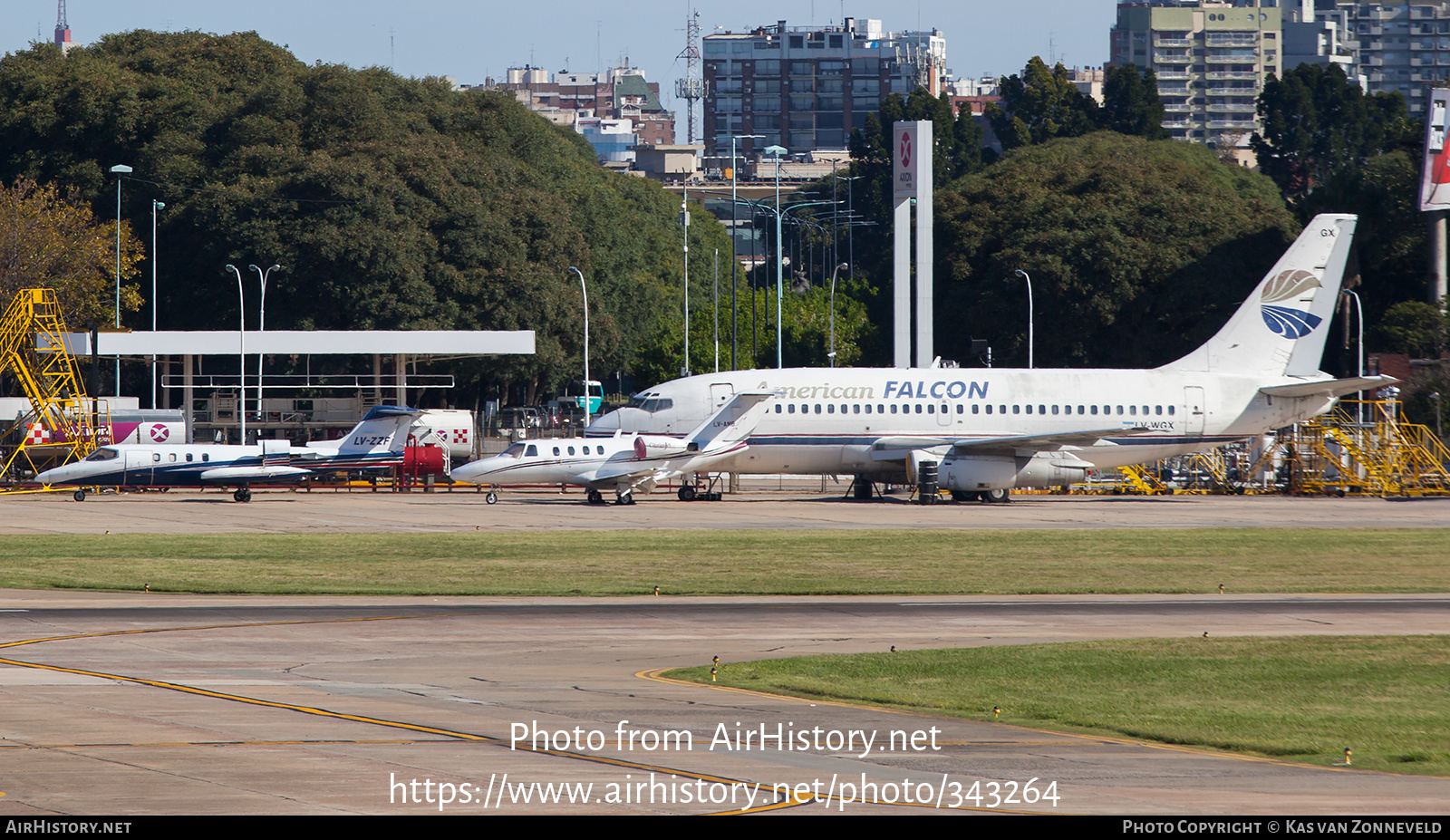 Airport photo of Buenos Aires - Aeroparque Jorge Newbery (SABE / AEP / AER) in Argentina | AirHistory.net #343264