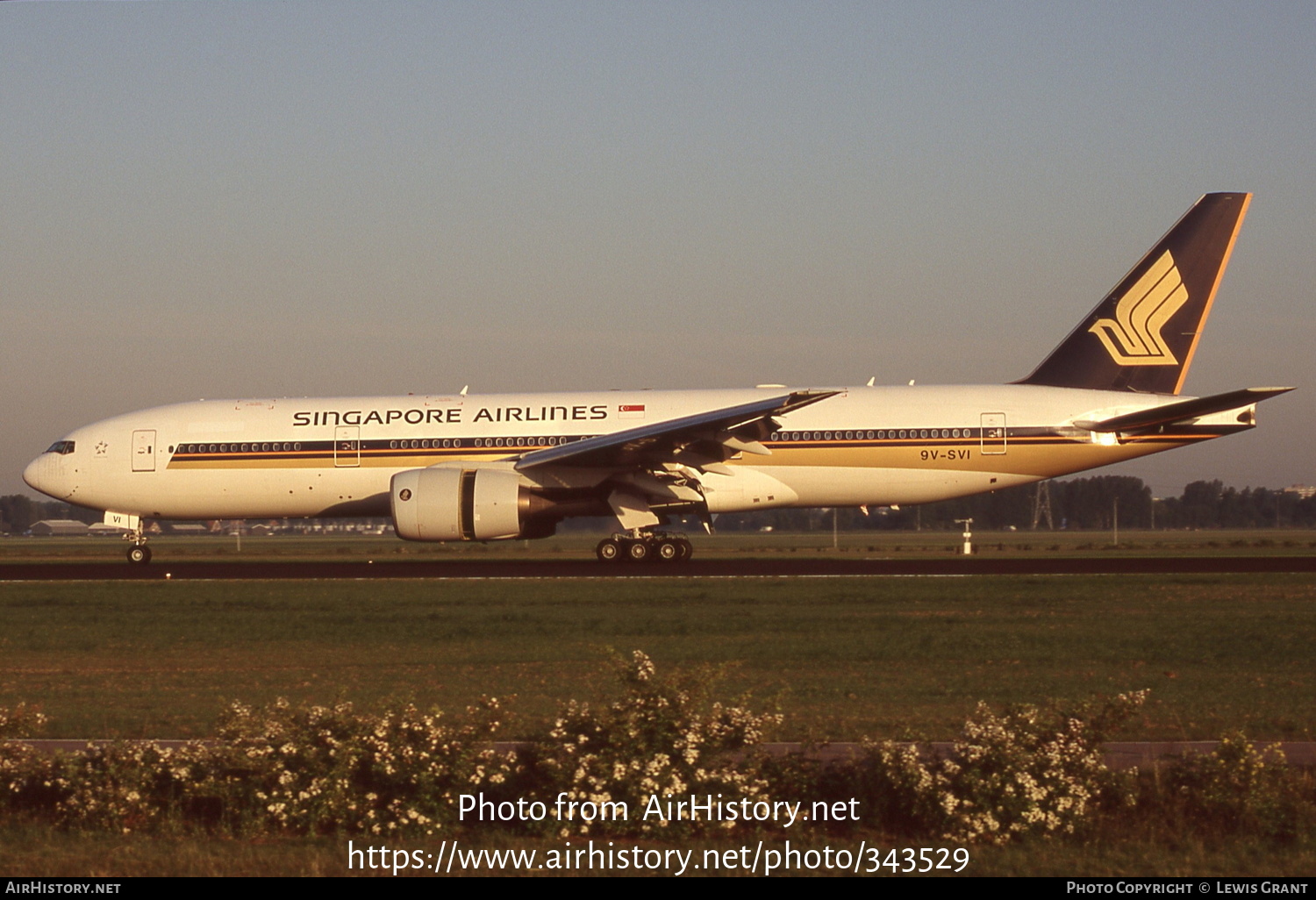 Aircraft Photo of 9V-SVI | Boeing 777-212/ER | Singapore Airlines | AirHistory.net #343529