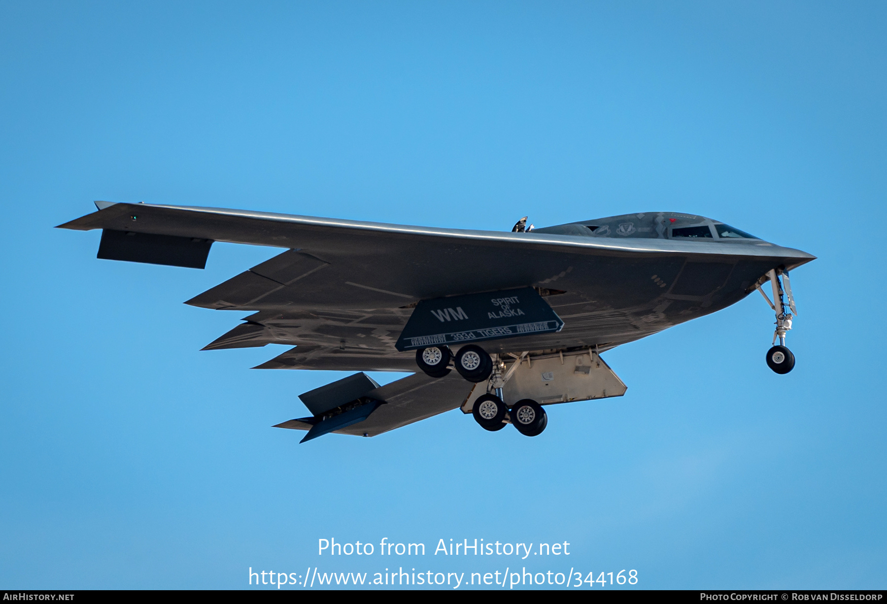 Aircraft Photo of 90-0040 / AF90040 | Northrop Grumman B-2A Spirit | USA - Air Force | AirHistory.net #344168
