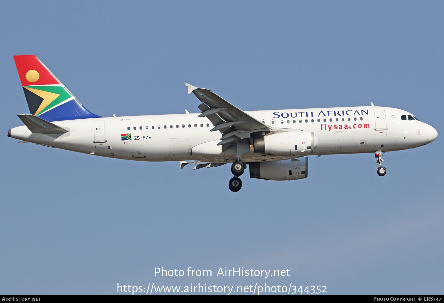 Aircraft Photo of ZS-SZE | Airbus A320-232 | South African Airways | AirHistory.net #344352