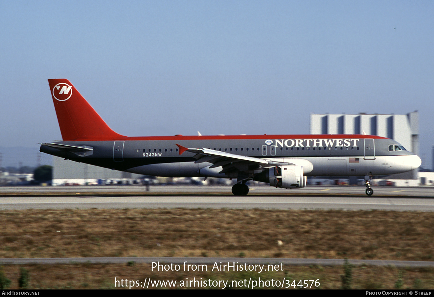 Aircraft Photo of N343NW | Airbus A320-211 | Northwest Airlines | AirHistory.net #344576