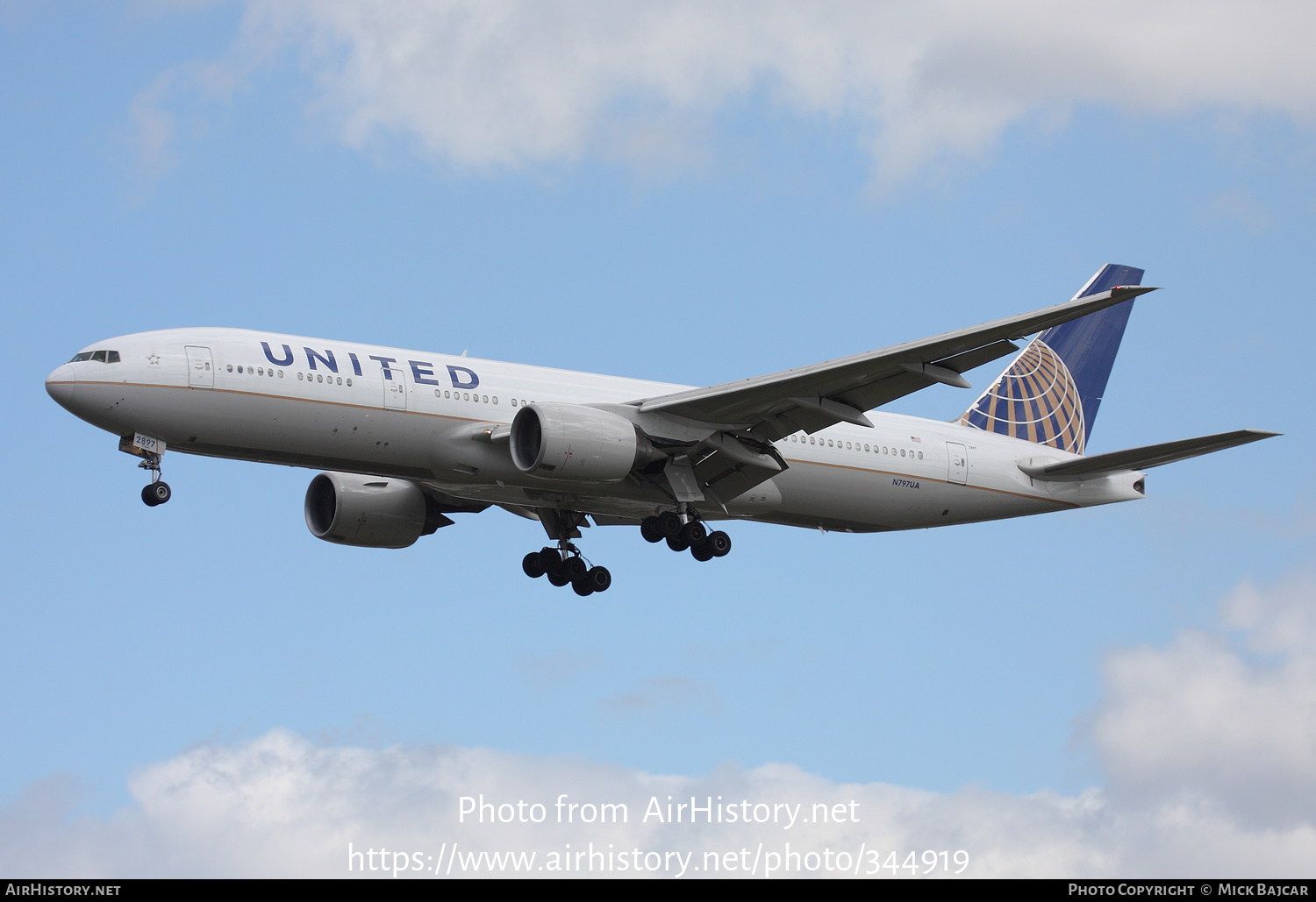 Aircraft Photo of N797UA | Boeing 777-222/ER | United Airlines | AirHistory.net #344919