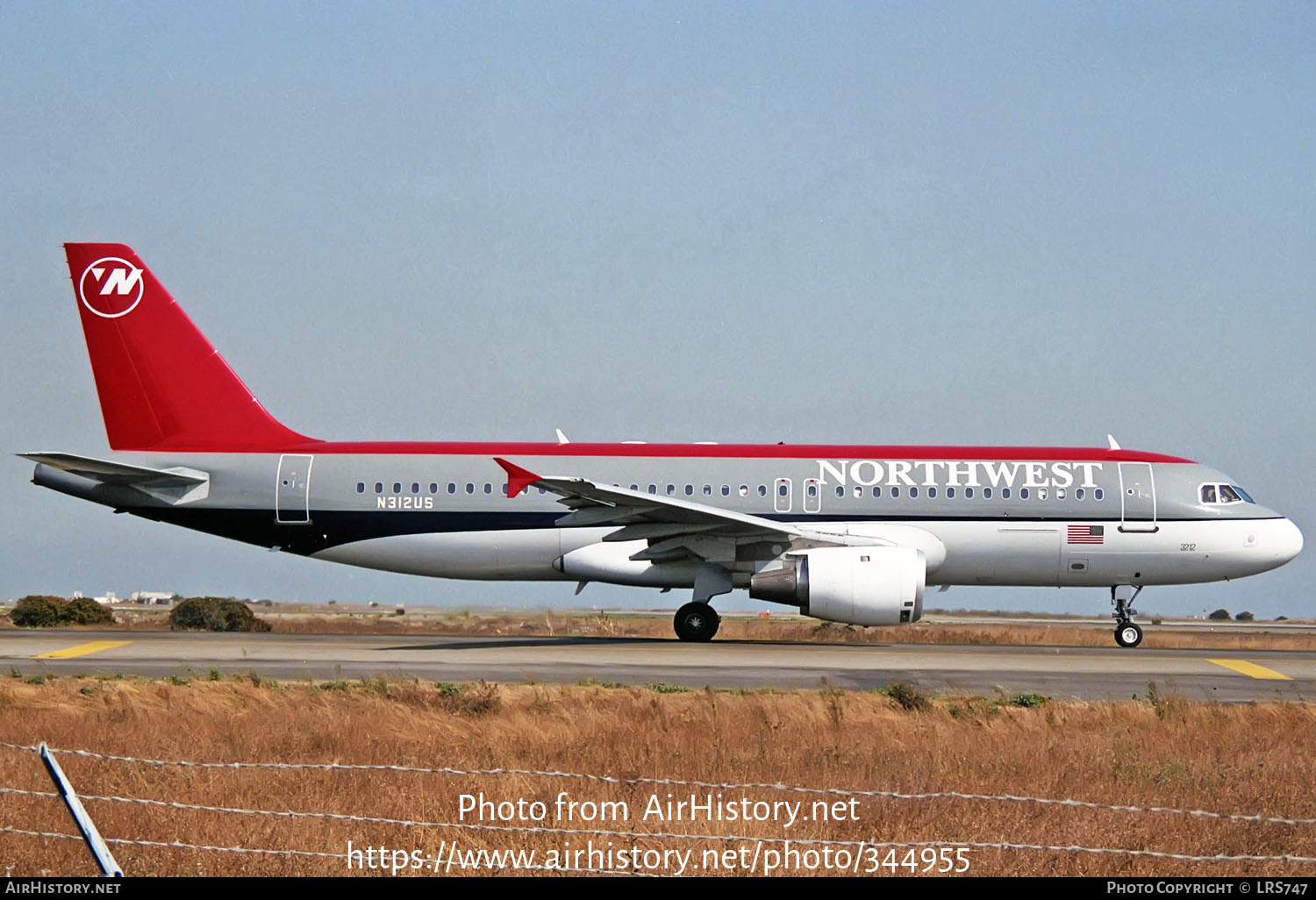 Aircraft Photo of N312US | Airbus A320-211 | Northwest Airlines | AirHistory.net #344955