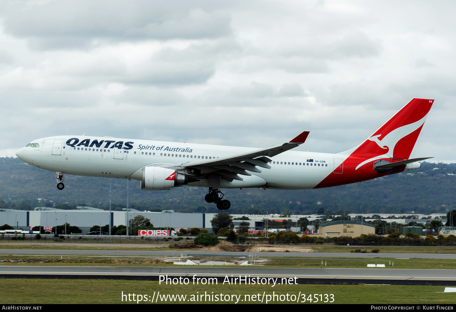 Aircraft Photo of VH-EBM | Airbus A330-202 | Qantas | AirHistory.net #345133