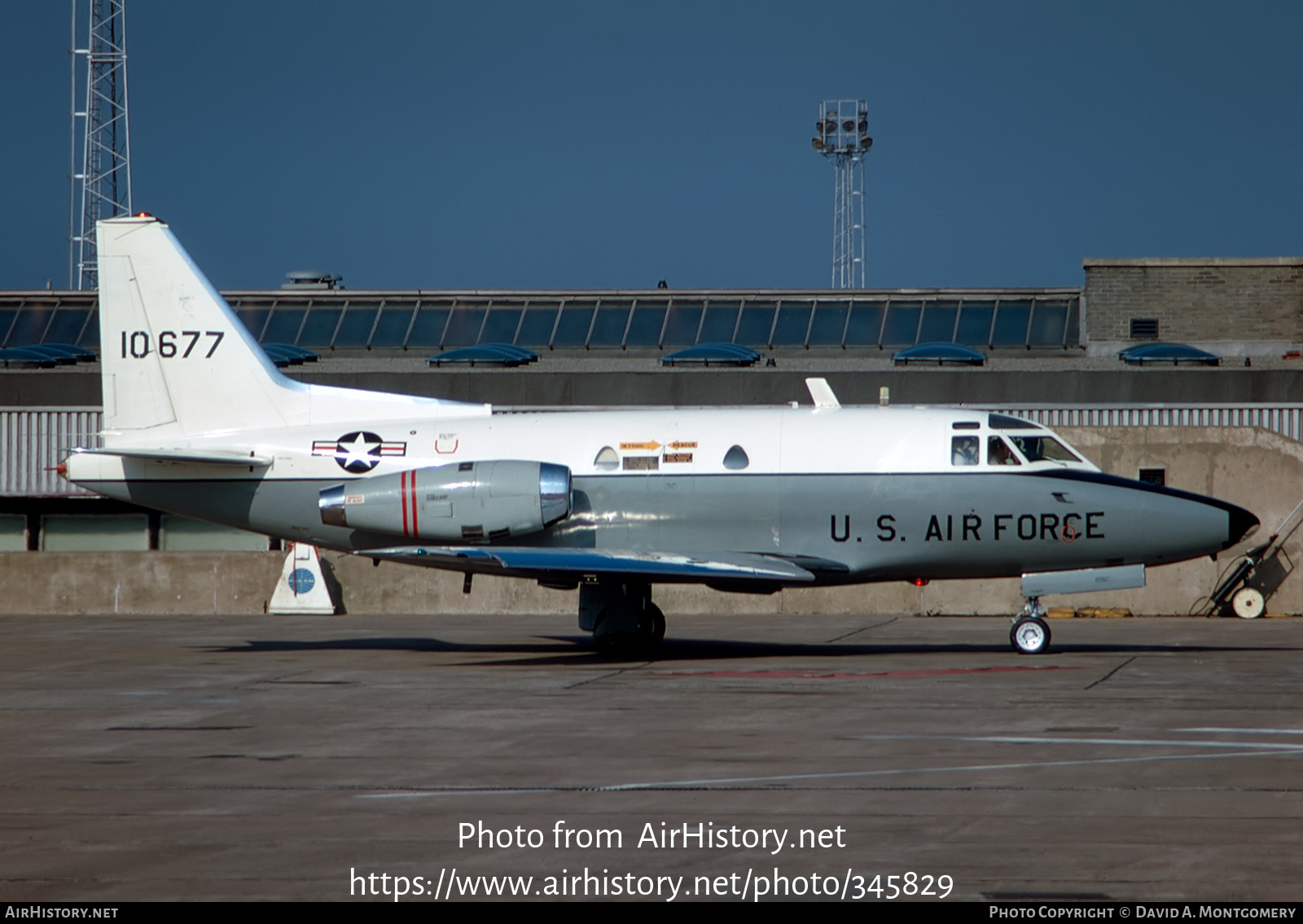 Aircraft Photo of 61-0677 / 10677 | North American T-39A | USA - Air Force | AirHistory.net #345829