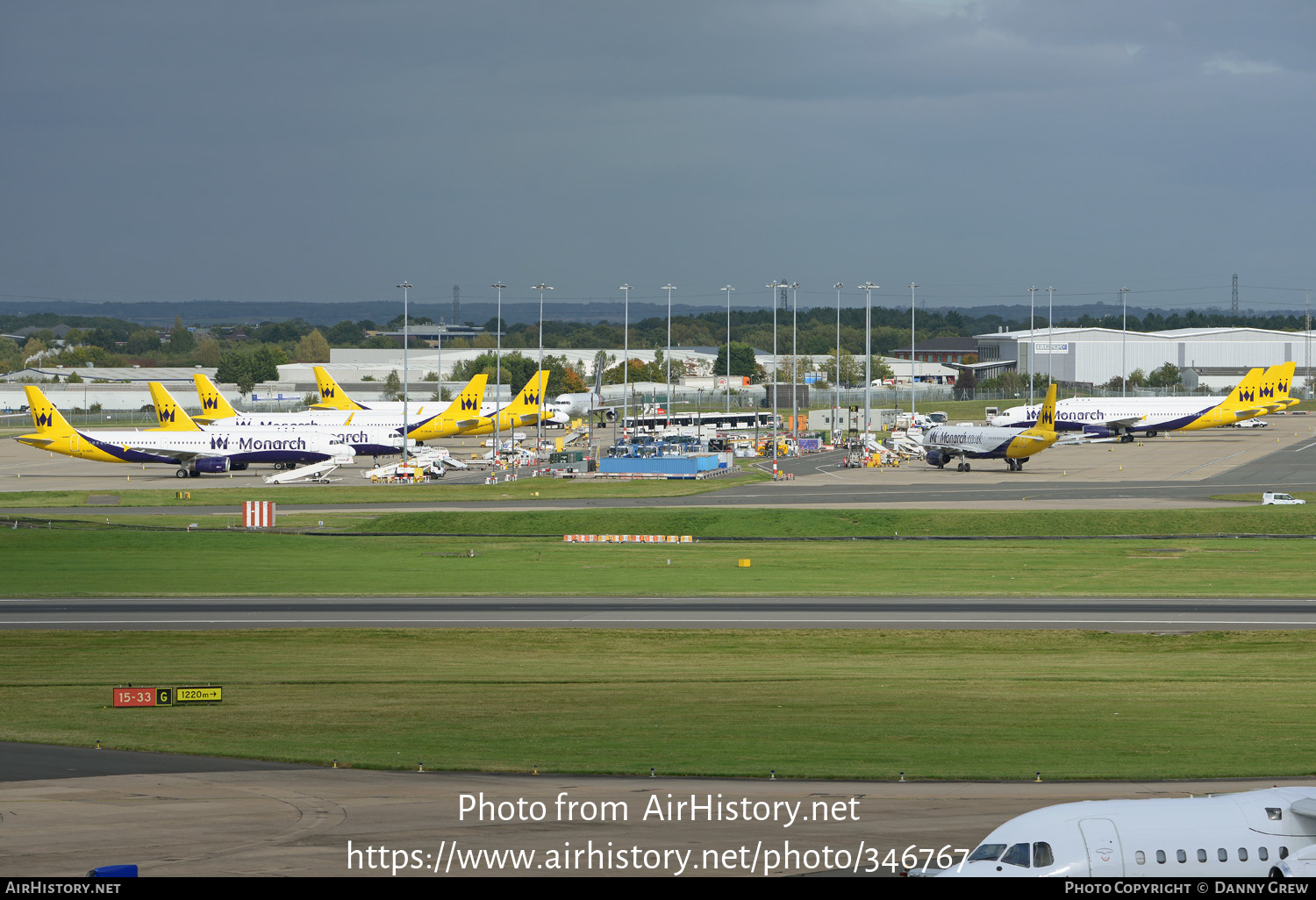 Aircraft Photo of G-OZBL | Airbus A321-231 | Monarch Airlines | AirHistory.net #346767