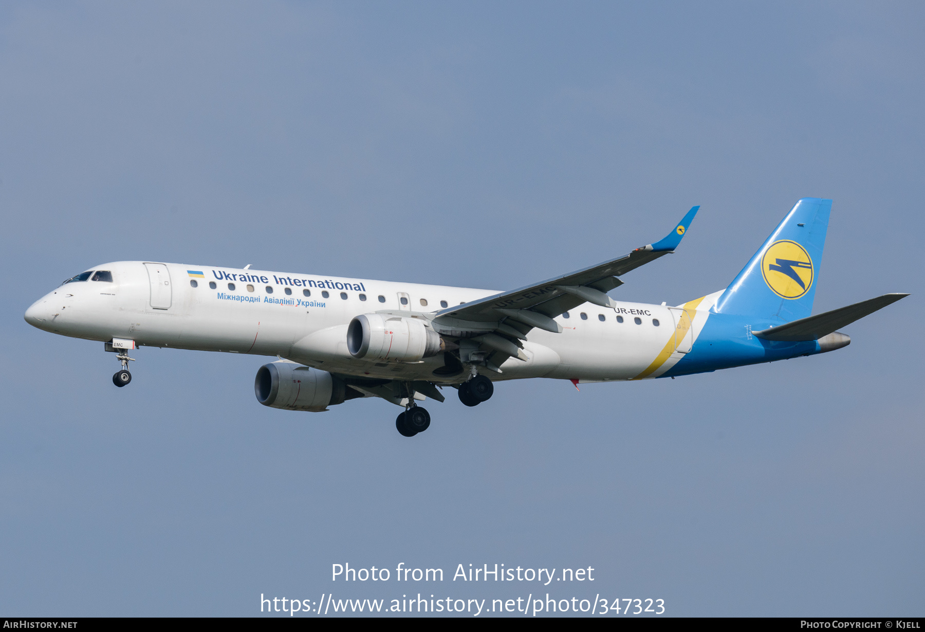 Aircraft Photo of UR-EMC | Embraer 190STD (ERJ-190-100STD) | Ukraine International Airlines | AirHistory.net #347323