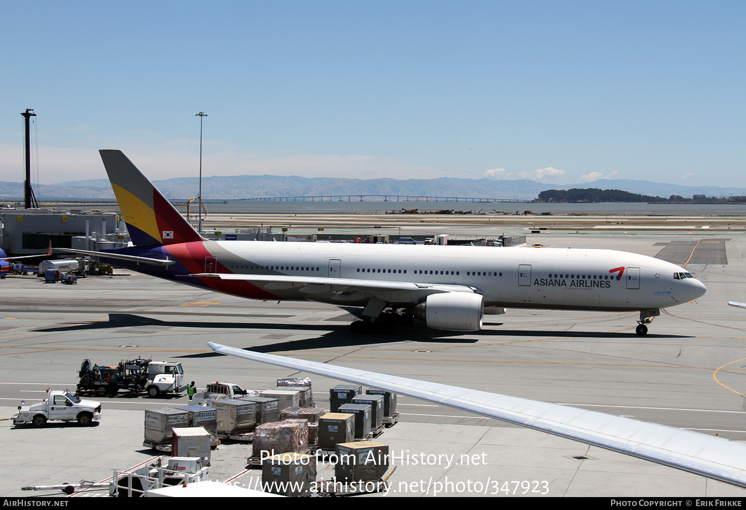 Aircraft Photo of HL7791 | Boeing 777-28E/ER | Asiana Airlines | AirHistory.net #347923