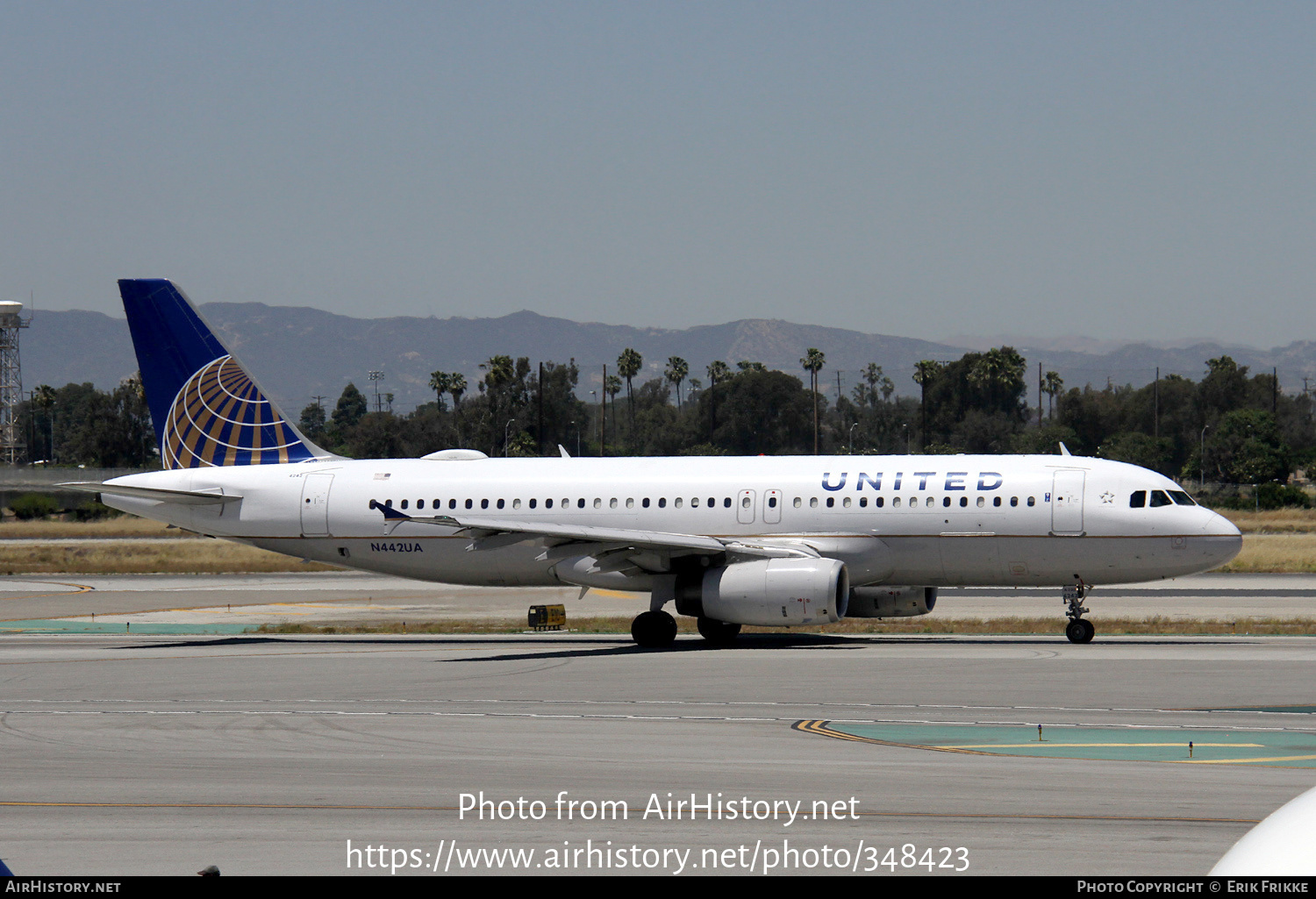 Aircraft Photo of N442UA | Airbus A320-232 | United Airlines | AirHistory.net #348423