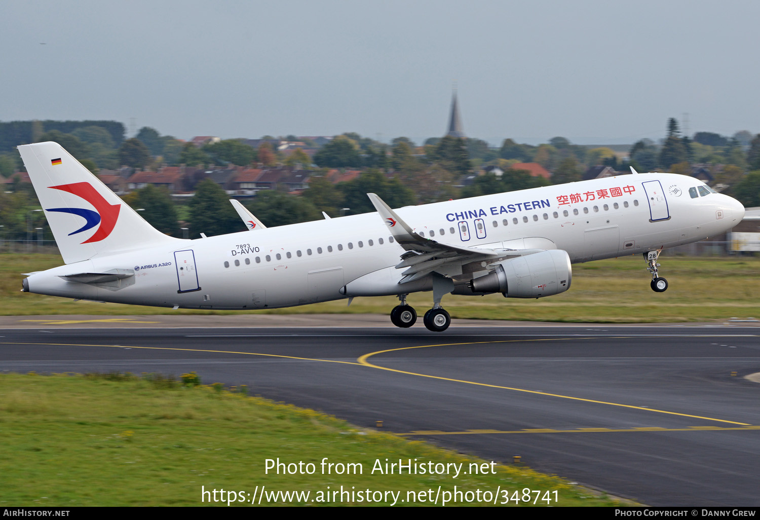 Aircraft Photo of D-AVVO | Airbus A320-214 | China Eastern Airlines | AirHistory.net #348741