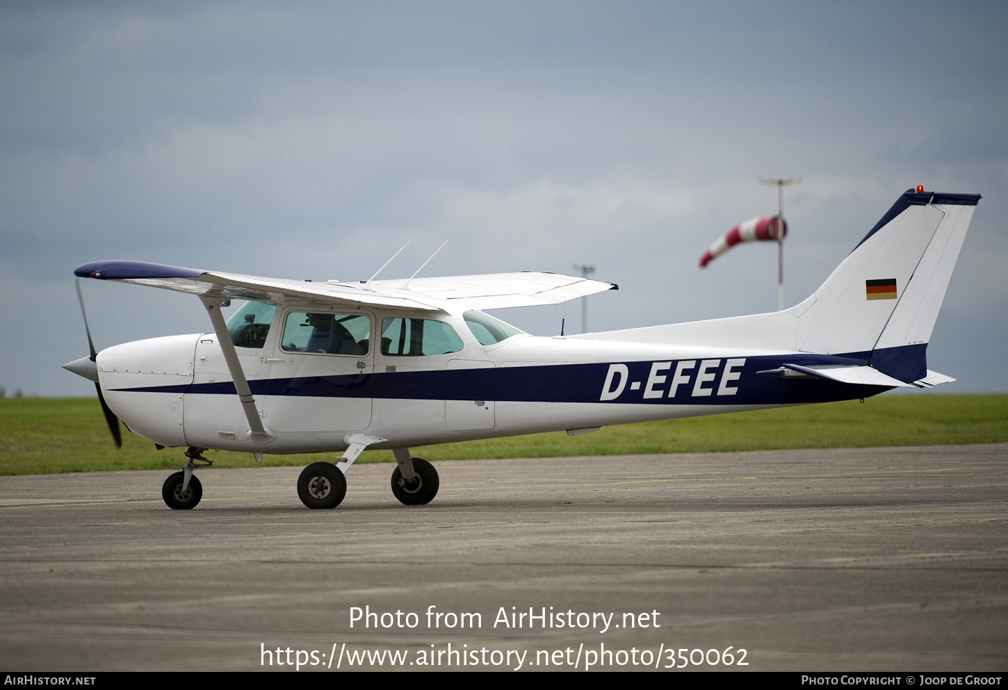 Aircraft Photo of D-EFEE | Cessna 172M | AirHistory.net #350062