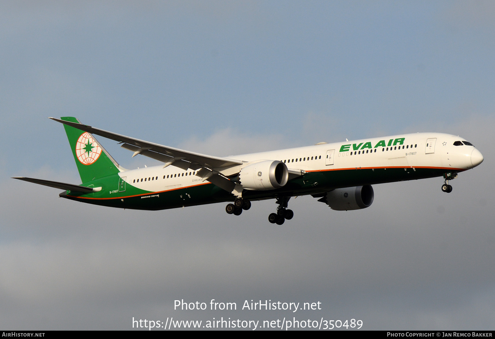 Aircraft Photo of B-17807 | Boeing 787-10 Dreamliner | EVA Air | AirHistory.net #350489