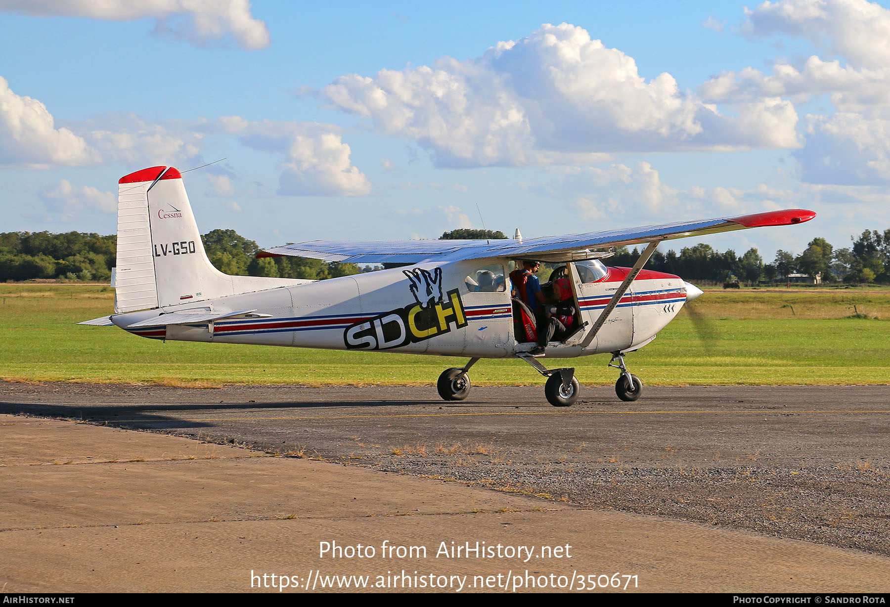 Aircraft Photo of LV-GSD | Cessna 182... Skylane | Paracaidismo Chascomus SDCH | AirHistory.net #350671