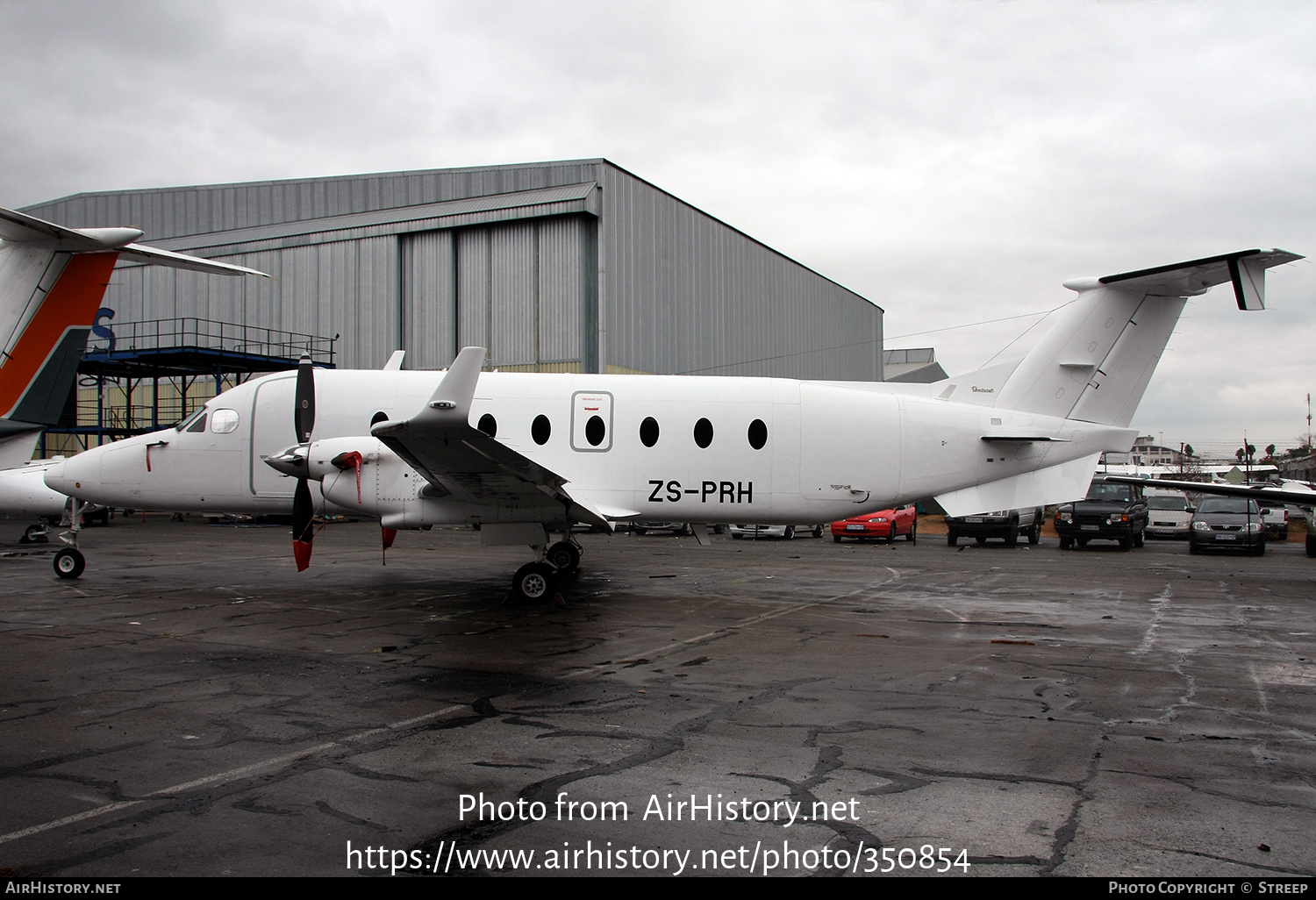 Aircraft Photo of ZS-PRH | Raytheon 1900D | AirHistory.net #350854