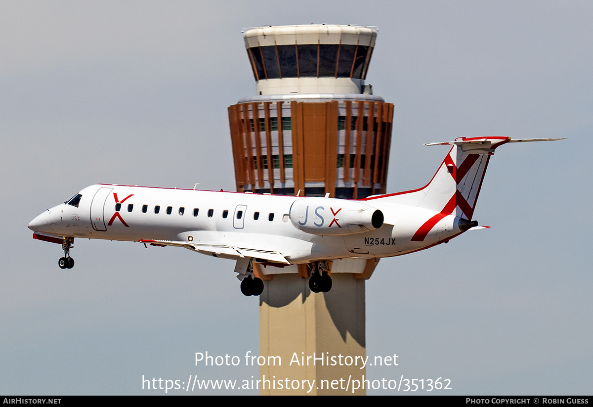 Aircraft Photo of N254JX | Embraer ERJ-135LR (EMB-135LR) | JetSuiteX - JSX | AirHistory.net #351362