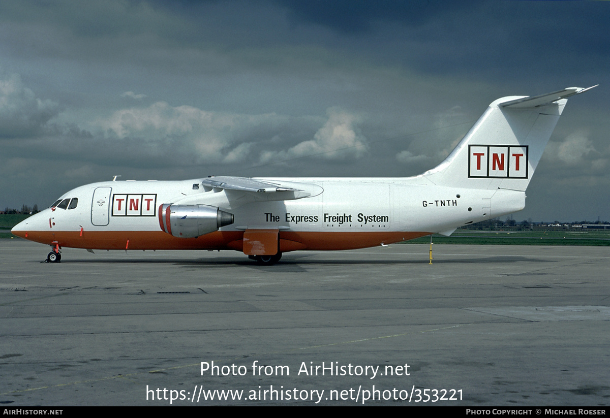 Aircraft Photo of G-TNTH | British Aerospace BAe-146-200QT Quiet Trader | TNT Express | AirHistory.net #353221