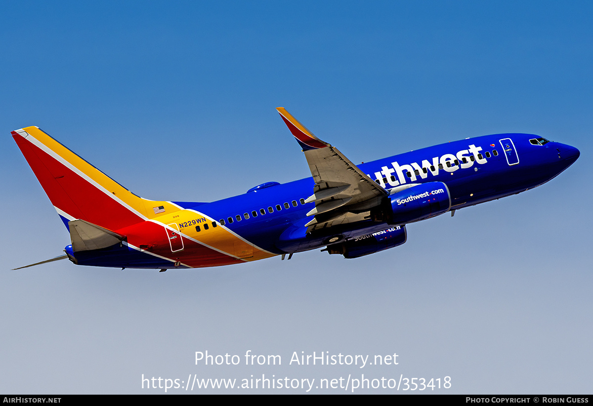 Aircraft Photo of N229WN | Boeing 737-7H4 | Southwest Airlines | AirHistory.net #353418