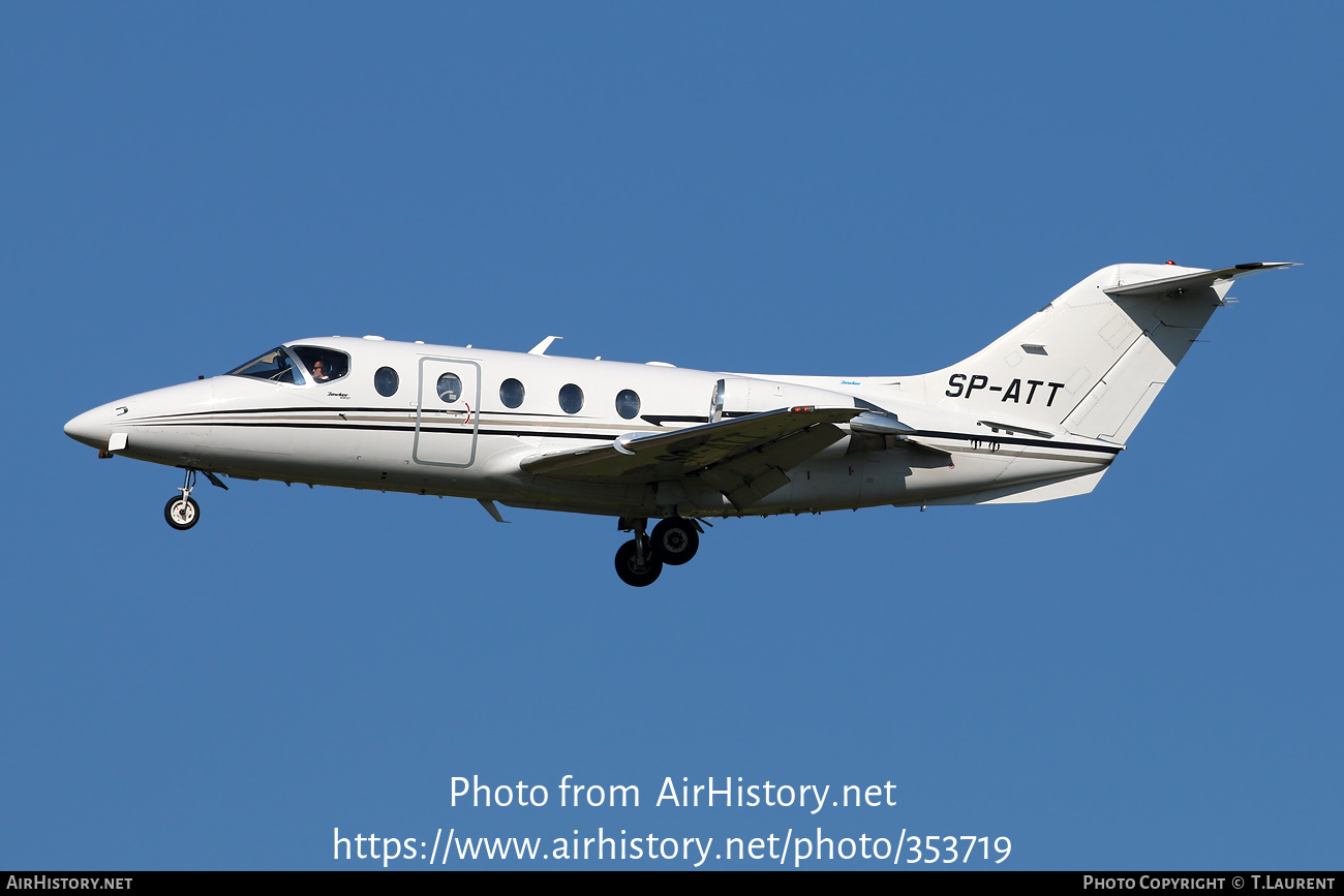 Aircraft Photo of SP-ATT | Raytheon Beechjet 400A | AirHistory.net #353719