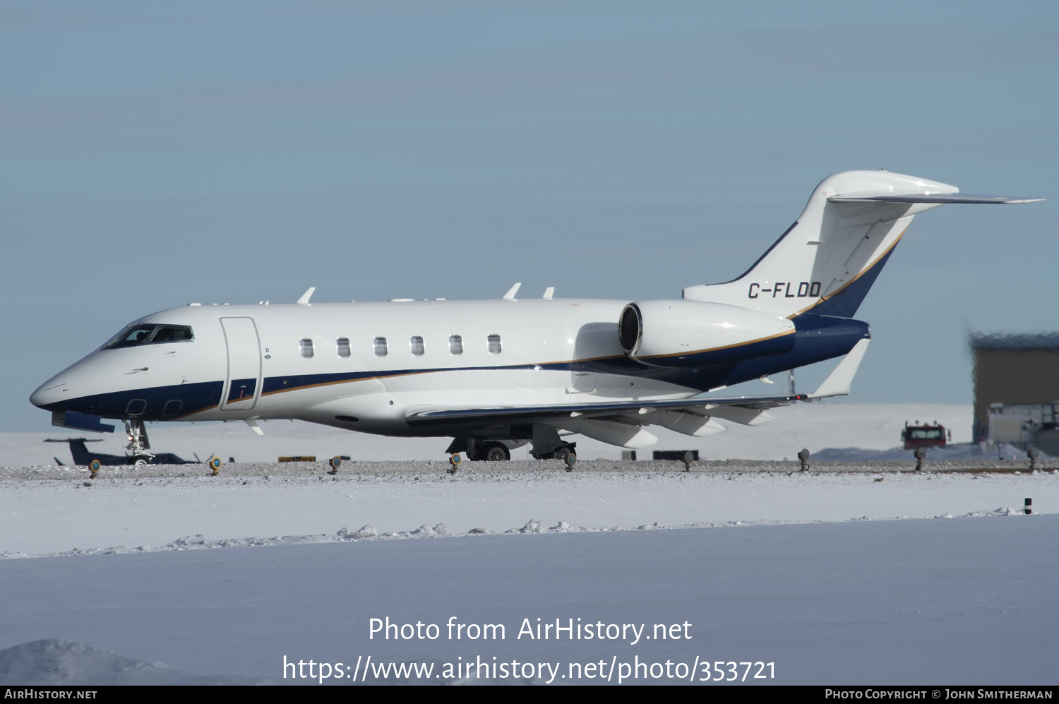 Aircraft Photo of C-FLDD | Bombardier Challenger 300 (BD-100-1A10) | AirHistory.net #353721