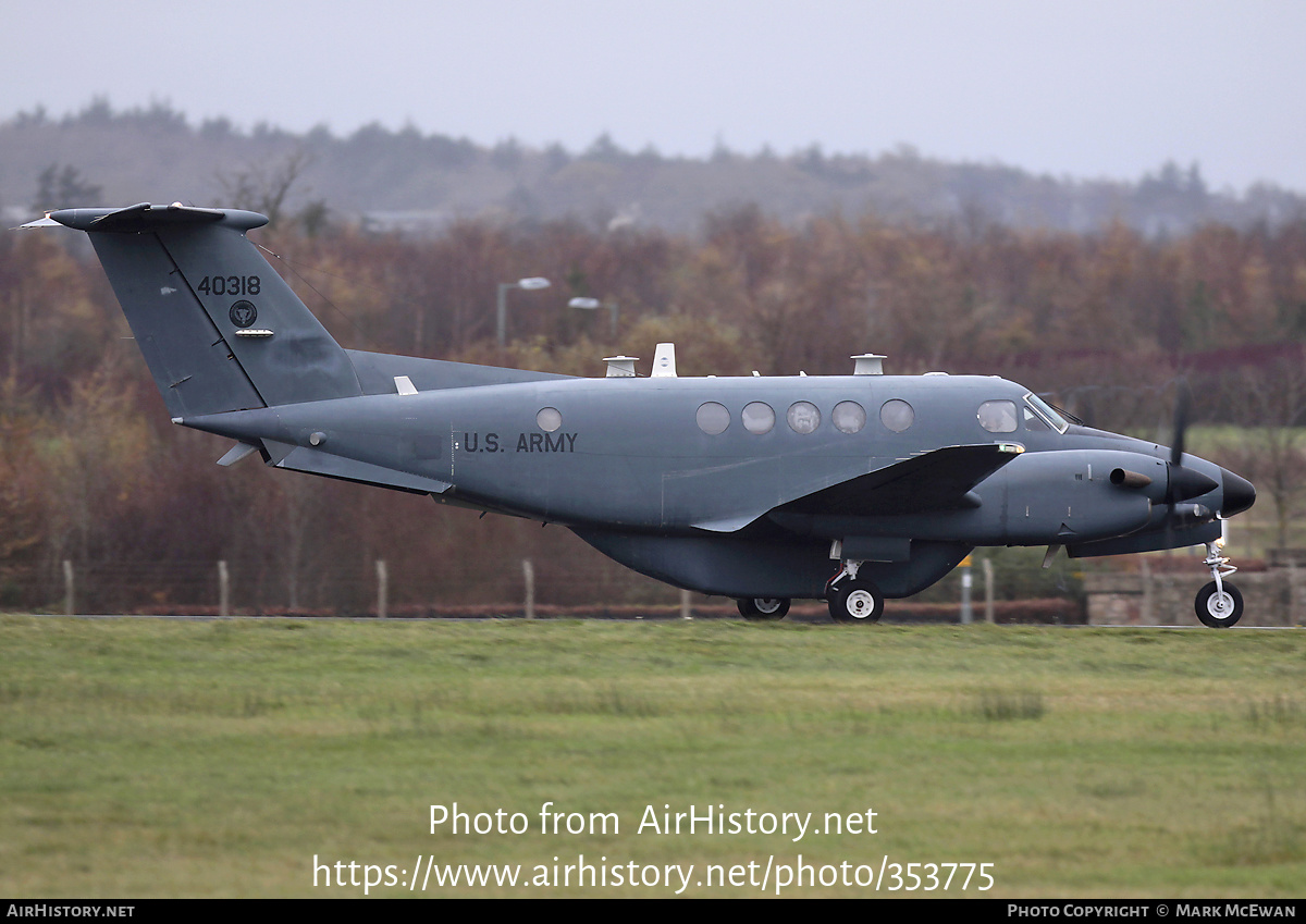 Aircraft Photo of 94-0318 / 40318 | Beech C-12R Huron (B200C) | USA - Army | AirHistory.net #353775