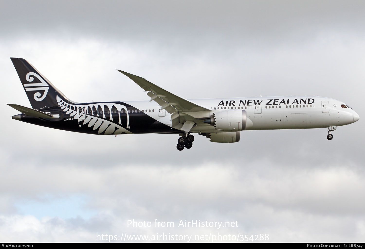 Aircraft Photo of ZK-NZJ | Boeing 787-9 Dreamliner | Air New Zealand | AirHistory.net #354288