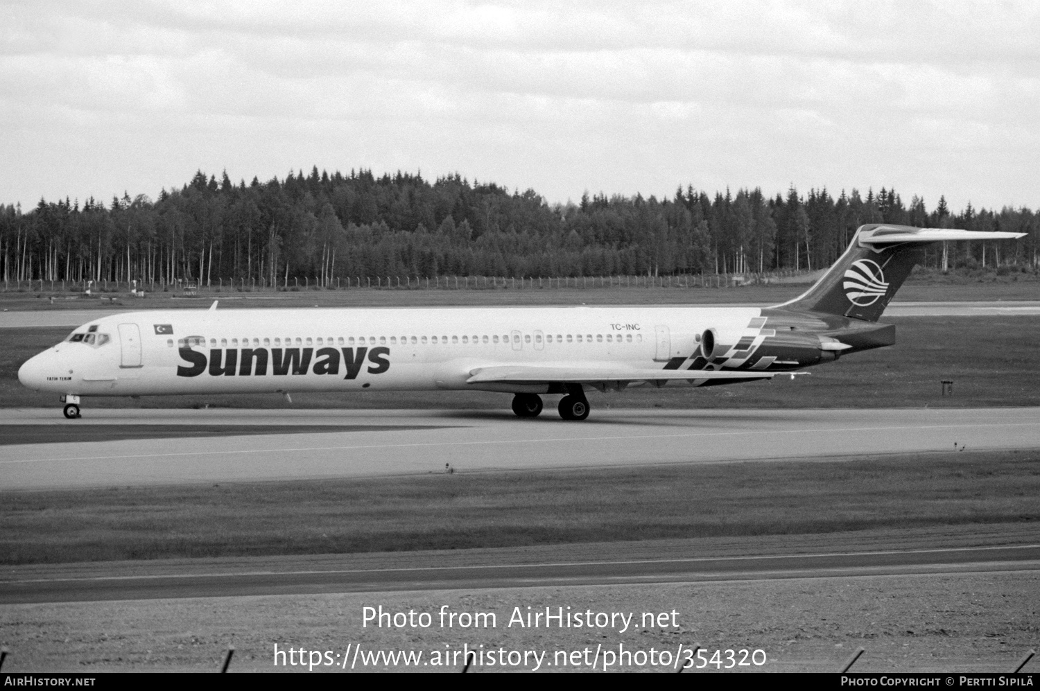 Aircraft Photo of TC-INC | McDonnell Douglas MD-83 (DC-9-83) | Sunways | AirHistory.net #354320