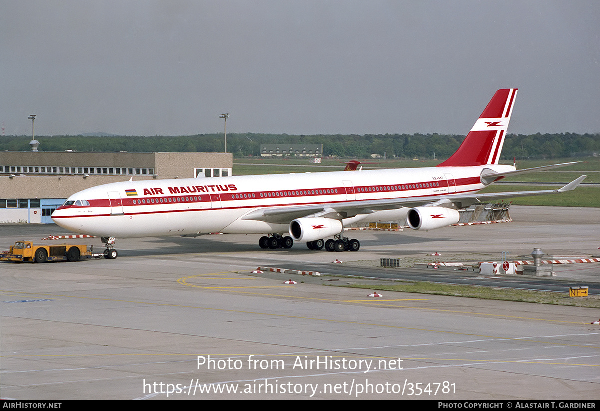 Aircraft Photo of 3B-NAT | Airbus A340-312 | Air Mauritius | AirHistory.net #354781