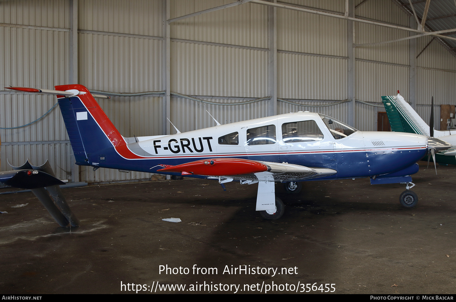 Aircraft Photo of F-GRUT | Piper PA-28RT-201 Cherokee Arrow IV | AirHistory.net #356455