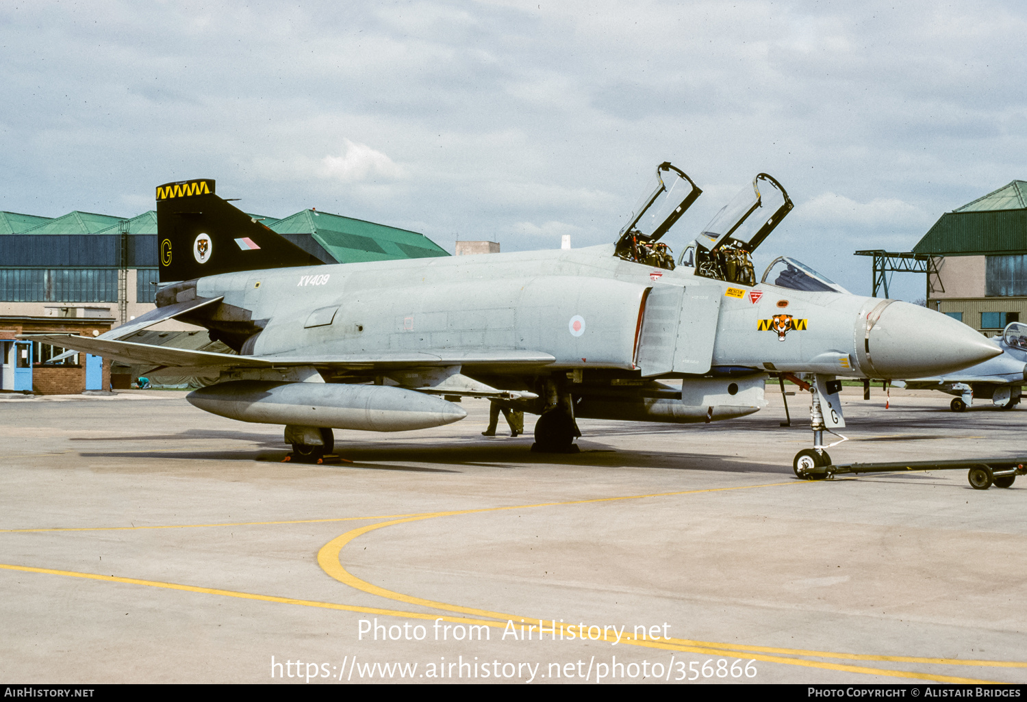 Aircraft Photo of XV409 | McDonnell Douglas F-4M Phantom FGR2 | UK - Air Force | AirHistory.net #356866