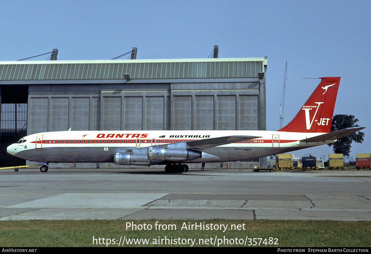 Aircraft Photo of VH-EAG | Boeing 707-338C | Qantas | AirHistory.net #357482