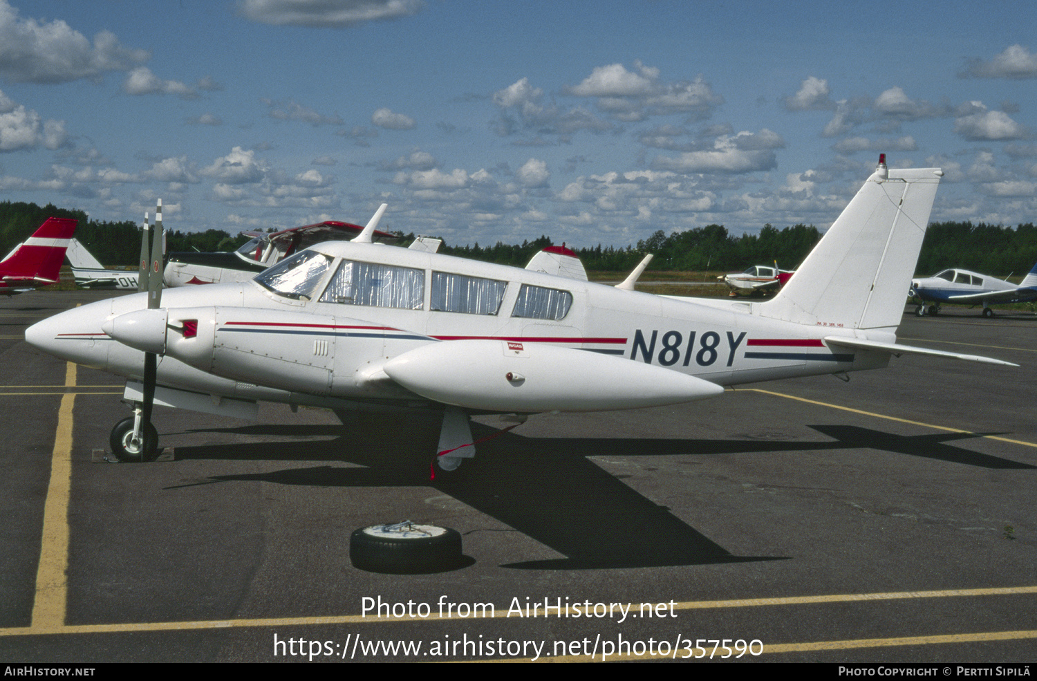 Aircraft Photo of N818Y | Piper PA-30-160 Twin Comanche B | AirHistory.net #357590