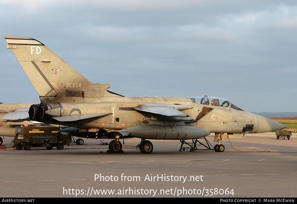 Aircraft Photo of ZE254 | Panavia Tornado F3 | UK - Air Force | AirHistory.net #358064