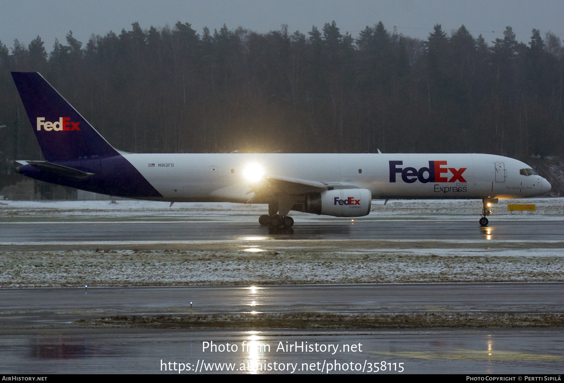 Aircraft Photo of N913FD | Boeing 757-28A(SF) | FedEx Express - Federal Express | AirHistory.net #358115