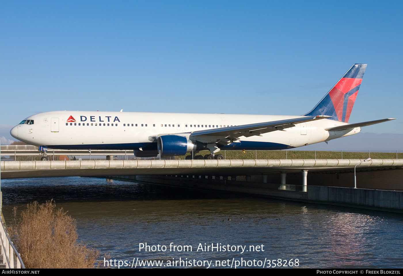 Aircraft Photo of N189DN | Boeing 767-332/ER | Delta Air Lines | AirHistory.net #358268