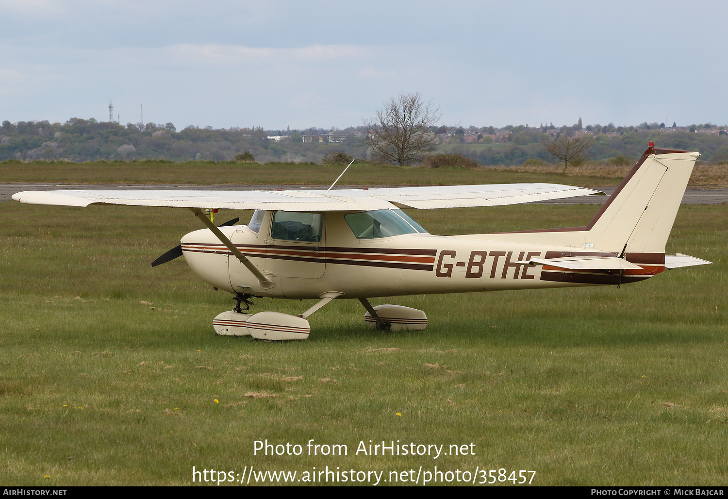 Aircraft Photo of G-BTHE | Cessna 150L | AirHistory.net #358457