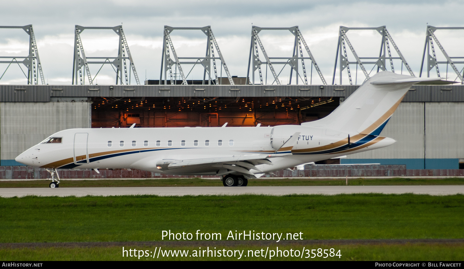 Aircraft Photo of C-FTUY | Bombardier Global 5000 (BD-700-1A11) | AirHistory.net #358584